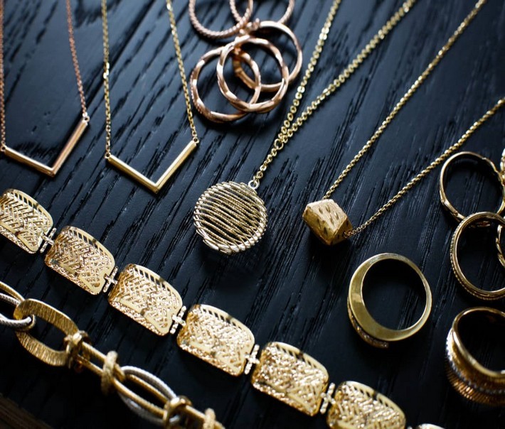 Aspial jewelry outlet